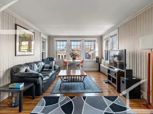 110 Colborne Rd #86, Brighton, MA 02135