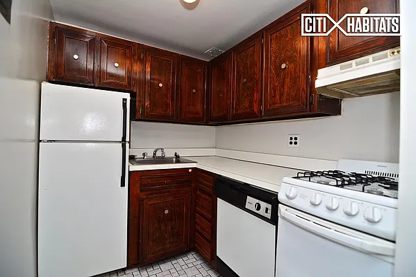 Rented by Citi Habitats | media 11