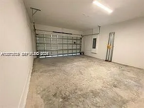 863 SE 26th Ter — Photo 21