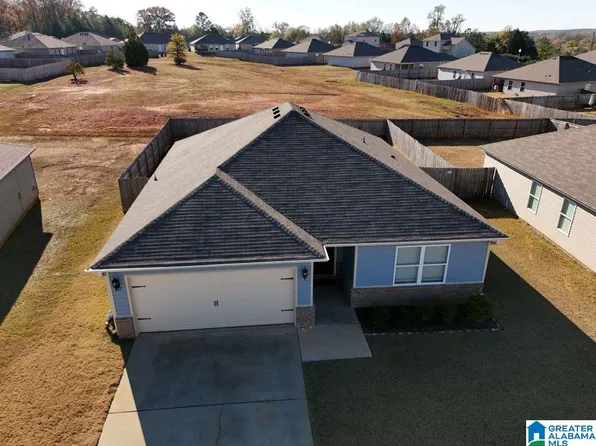 183 Cambridge Park Dr, Montevallo, AL 35115