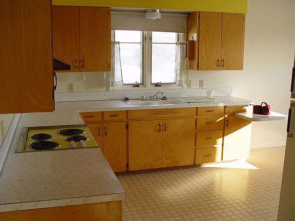 281 6th Ave EN upper-04_10022013