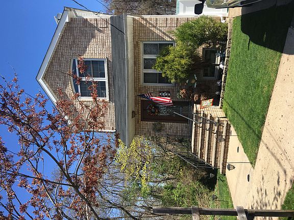 3rd image of 107 Wild Ave