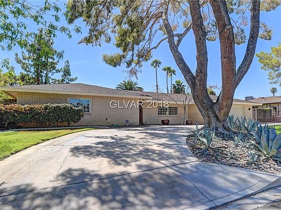 3rd image of 3729 Greencrest Dr