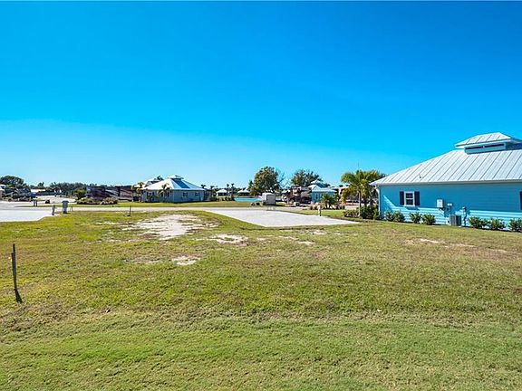 2nd image of 8386 SW Sand Crane Cir