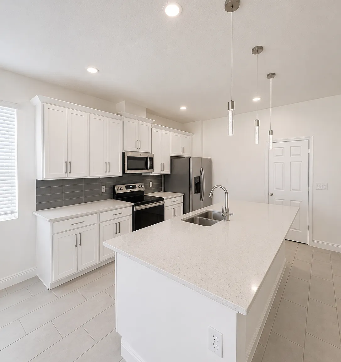14729 Erice Ave — Photo 4