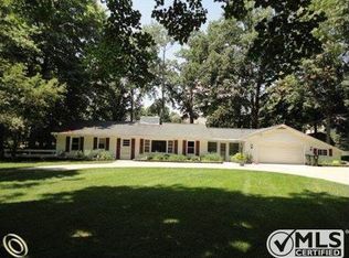 1201 Mill Valley St, Rochester Hills, MI 48306