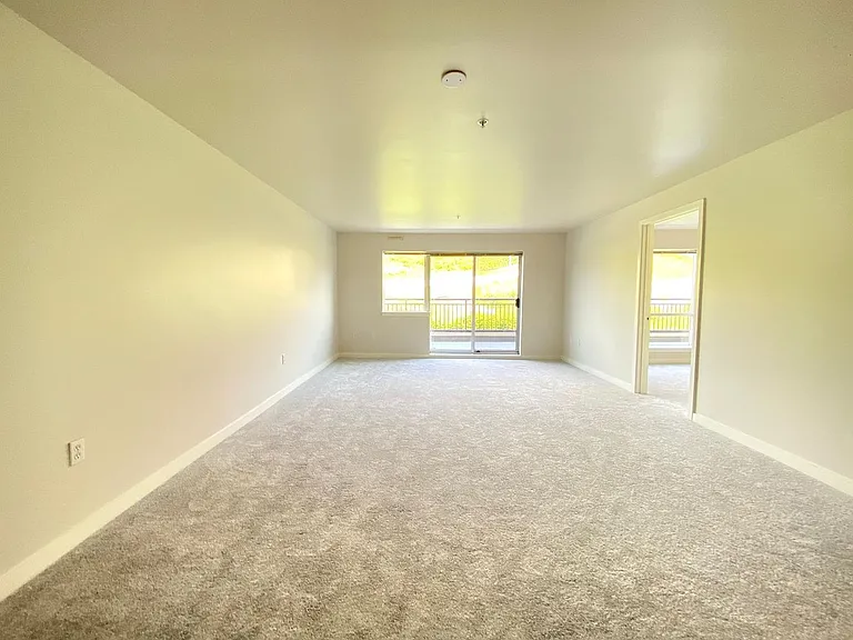 321 10th Ave S #610 — Photo 11