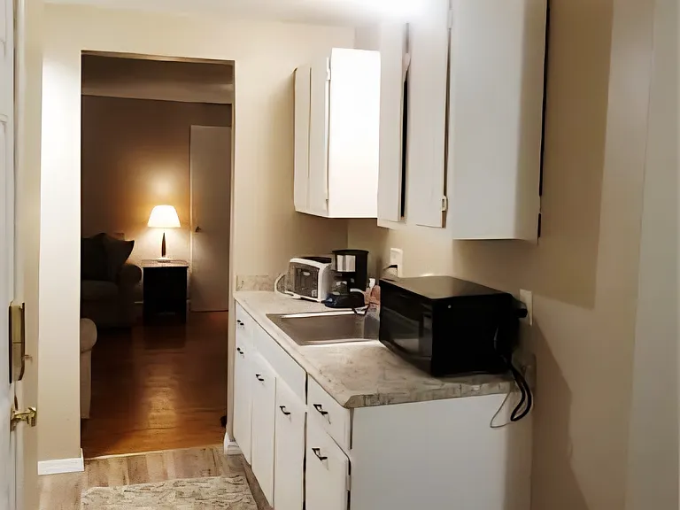 27 Fairview Ave #27B — Photo 10