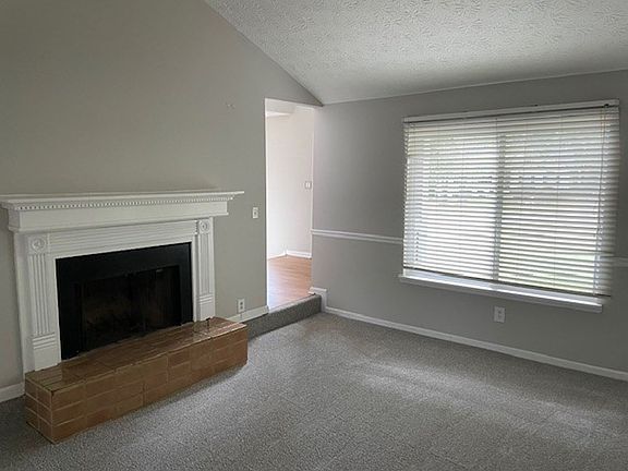2nd image of 340 Hillsdale Dr