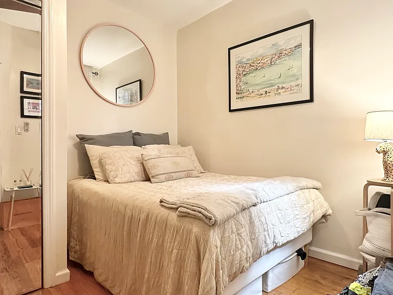 710 Amsterdam Ave #2D — Photo 4