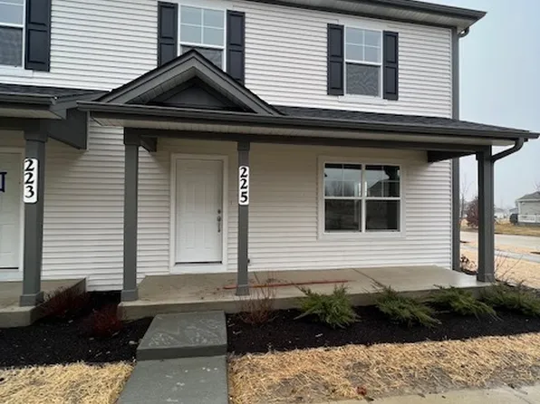 207 S Llanos St, Cortland, IL 60112