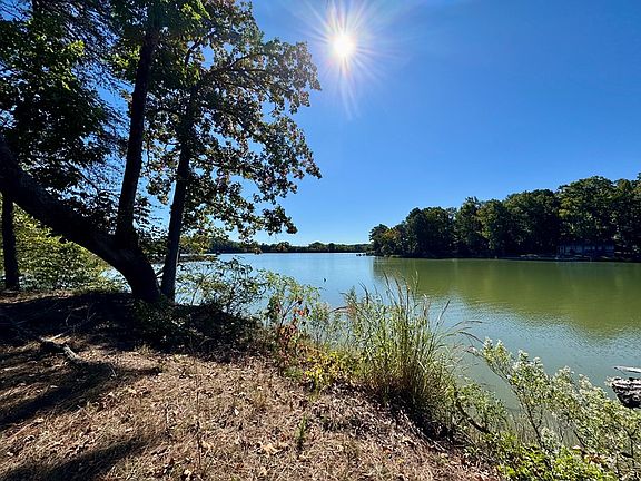 2nd image of 20 Alabama Dr