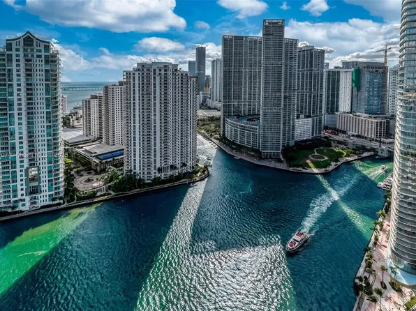 325 Biscayne Blvd #3819, Miami, FL 33131