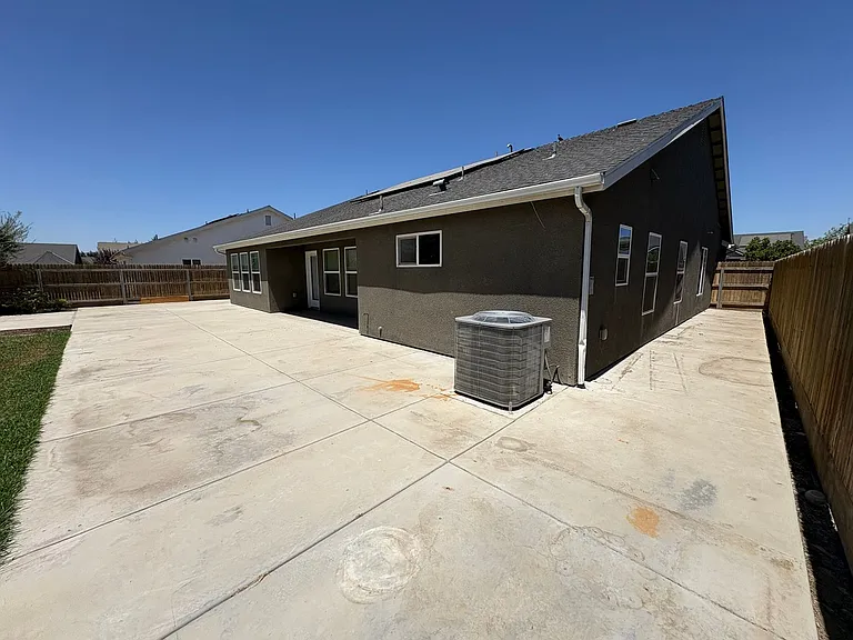 3227 Ferro Ct — Photo 49