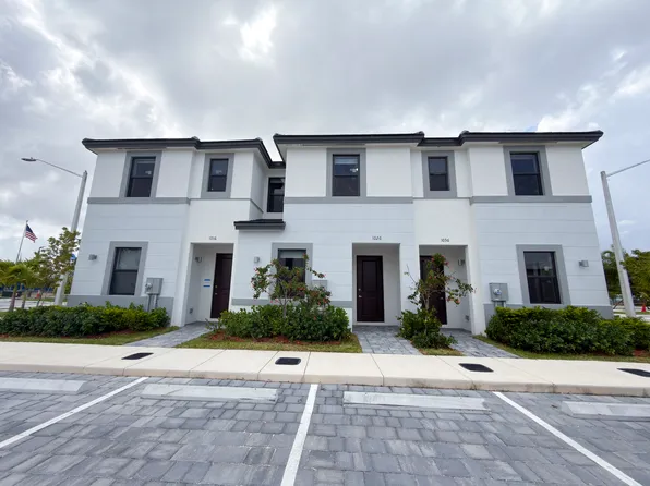 122 NW 10th Pl, Homestead, FL