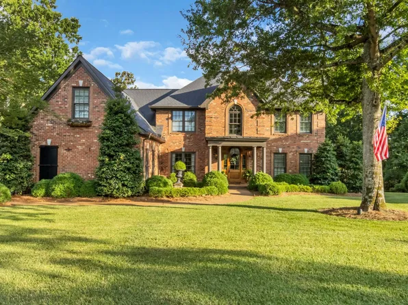 2239 Shannon Dr, Murfreesboro, TN 37129