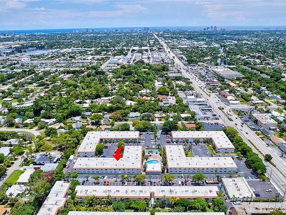 4th image of 659 W Oakland Park Blvd APT 211C