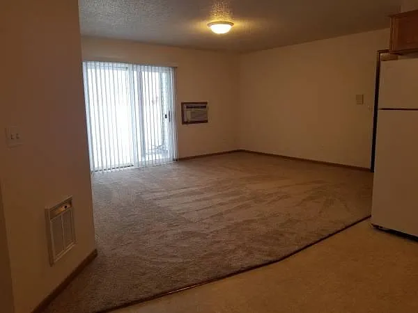 2 bed, 900 sqft, $1,125 — Photo 4