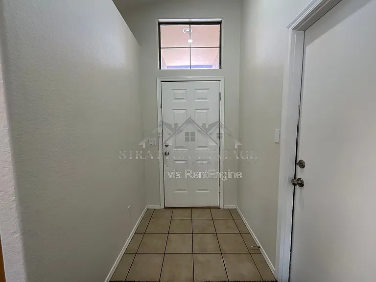 3521 E Juanita Ave — Photo 3