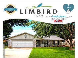402 N 33rd St, Rogers, AR 72756