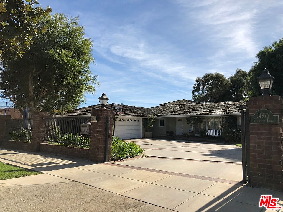 1st image of 14972 Camarosa Dr