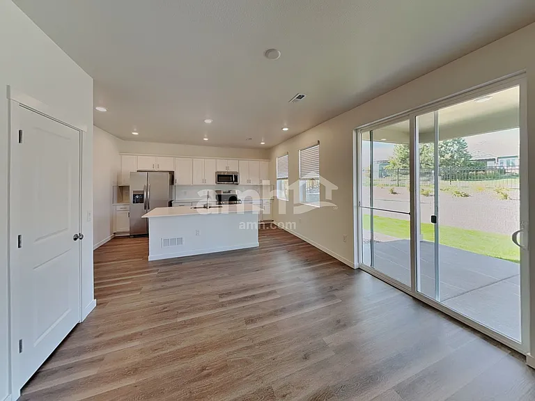 26172 E Calhoun Cir — Photo 4