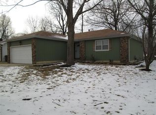 3947 W Dahlia Dr, Battlefield, MO 65619
