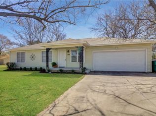 202 Randy Dr, Whitesboro, TX 76273