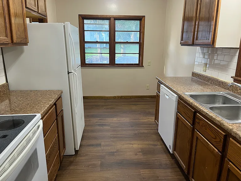 5201 Douglas Ave — Photo 10