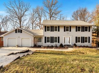 15987 Quiet Oak Rd, Chesterfield, MO 63017