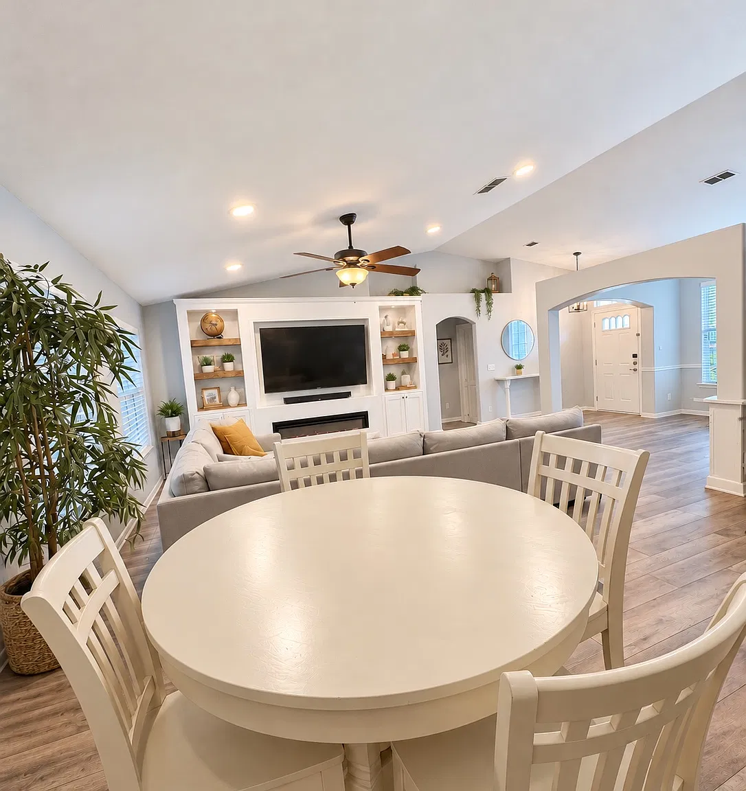 12871 Ellis Island Dr — Photo 2
