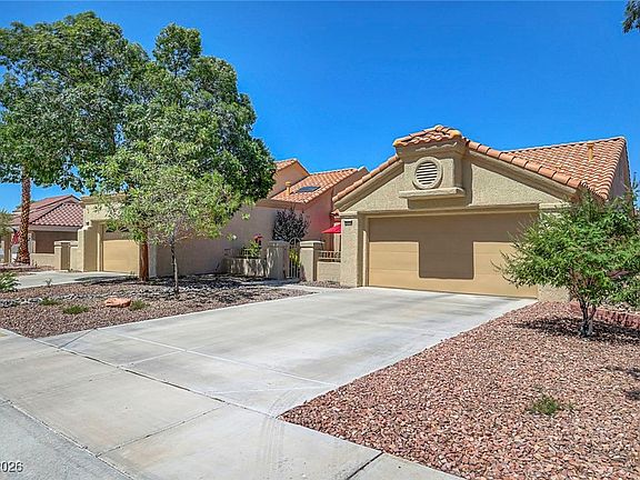 2nd image of 2456 Desert Butte Dr