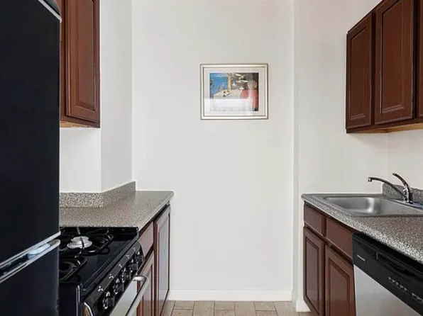 85 8th Avenue image 5 of 8