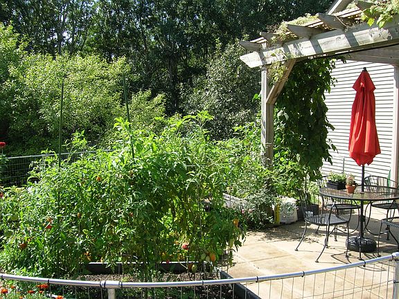 5th image of 2297 Manuela Dr