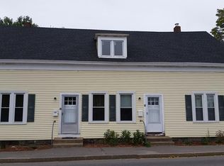 8 Elm St, Newmarket, NH 03857