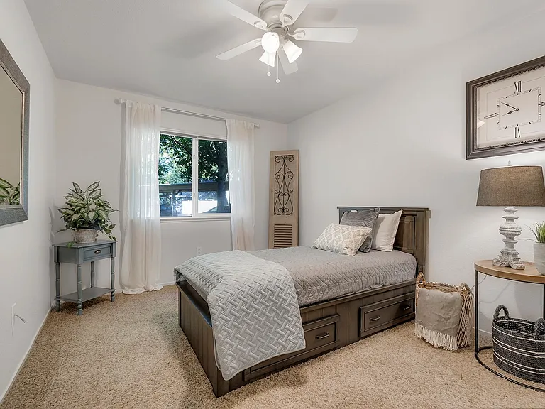 Mission Ranch Apartments — Photo 43