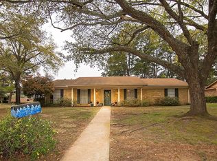 2201 Wainwright Ct, Longview, TX 75605