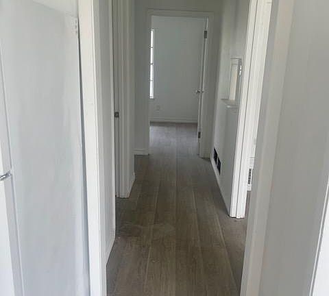 5th image of 511 Venice St #101