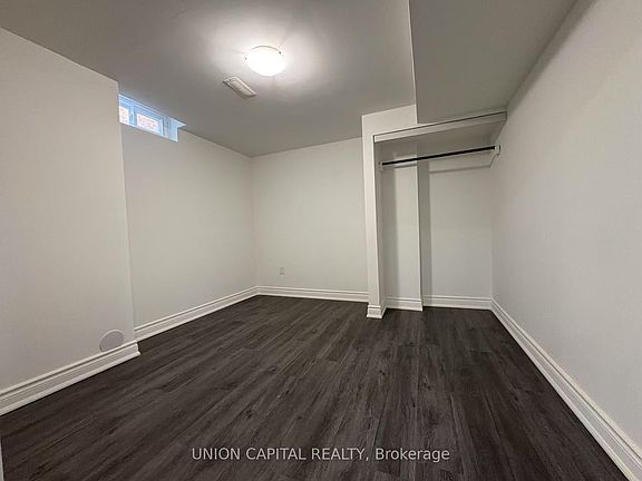 4th image of 21 Natanya Blvd #Basement