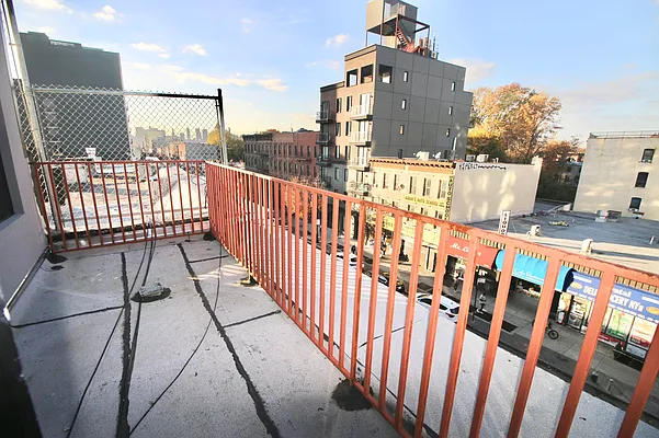 Rented by Delmark Realty LLC | media 22