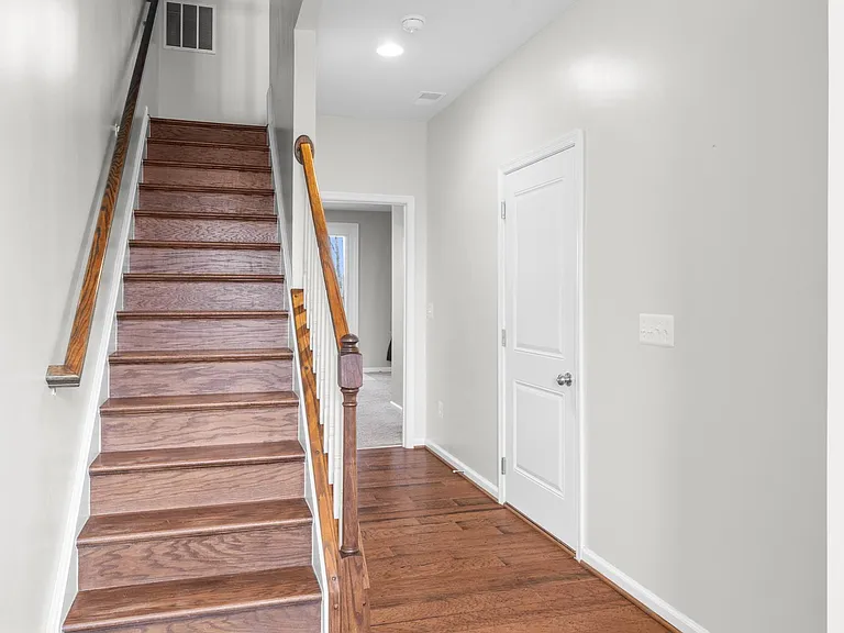 133 Biscane Ct — Photo 24