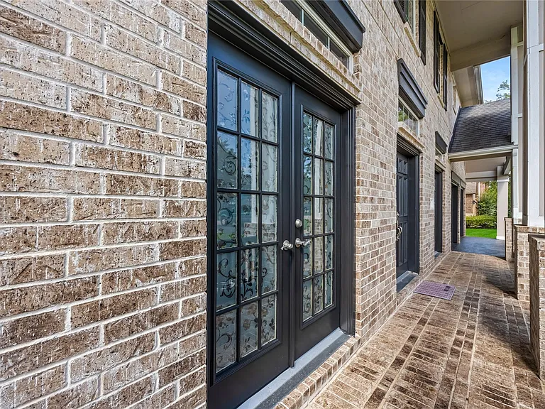 8127 Edenwood Dr — Photo 5