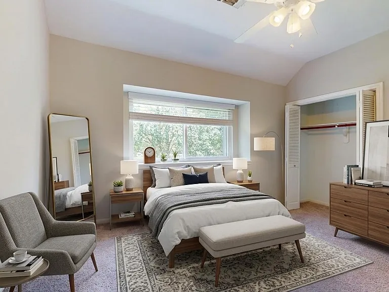 23027 Lodgepoint Dr — Photo 16