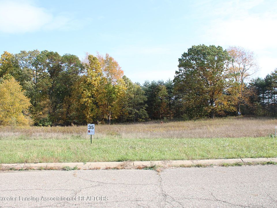 1st image of 7410 Cross Creek Dr