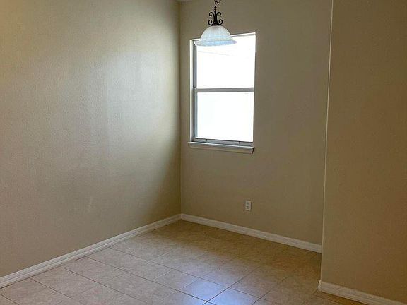 5th image of 1020 Venetian Dr Unit 203