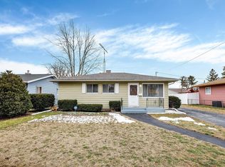 1923 84th St, Kenosha, WI 53143