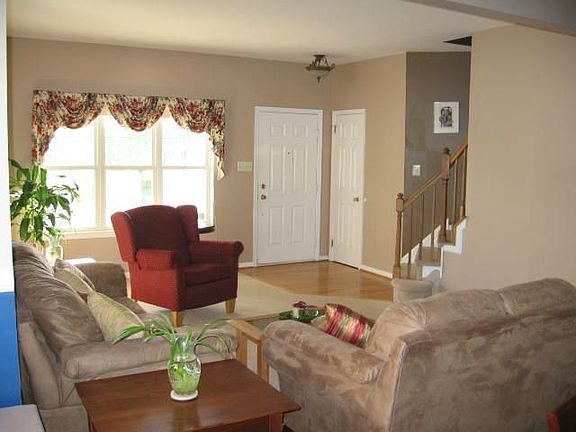 Living Room/Entry Way