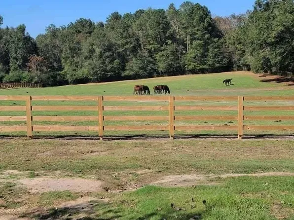 14712 Graci Rd, Folsom, LA 70437