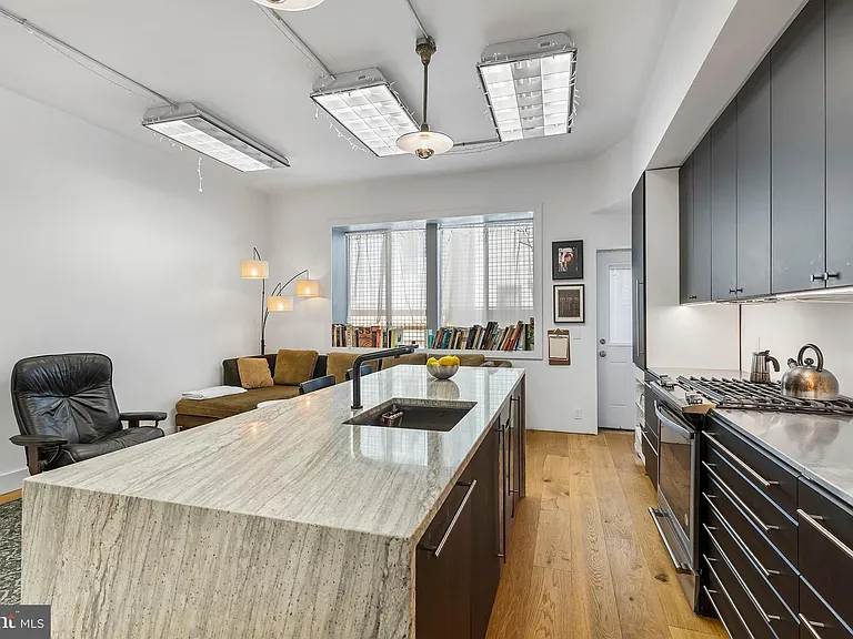 2020 E Fletcher St #1&2 — Photo 35