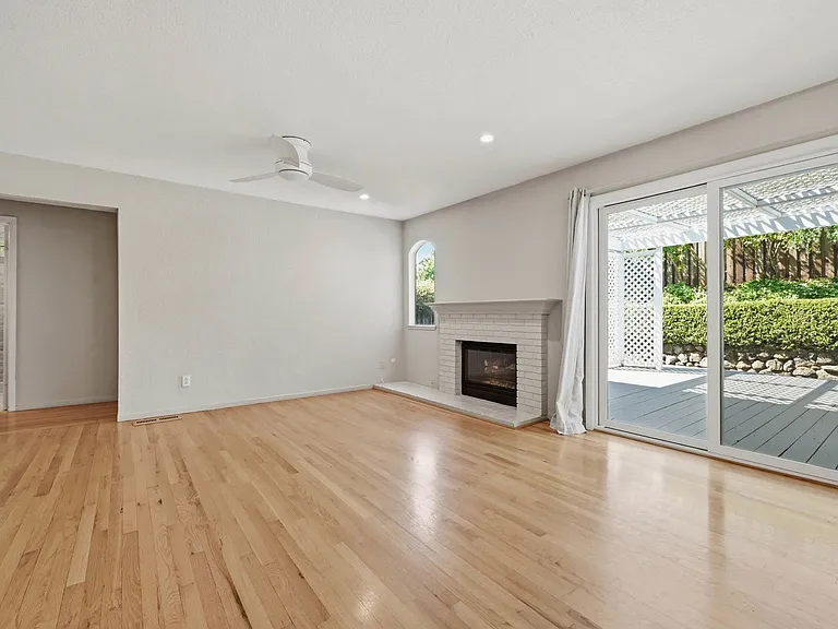 4125 Fireside Ct — Photo 9